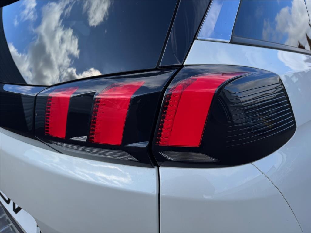 Peugeot 5008 SUV / Terénní 2,0 l 110 kw