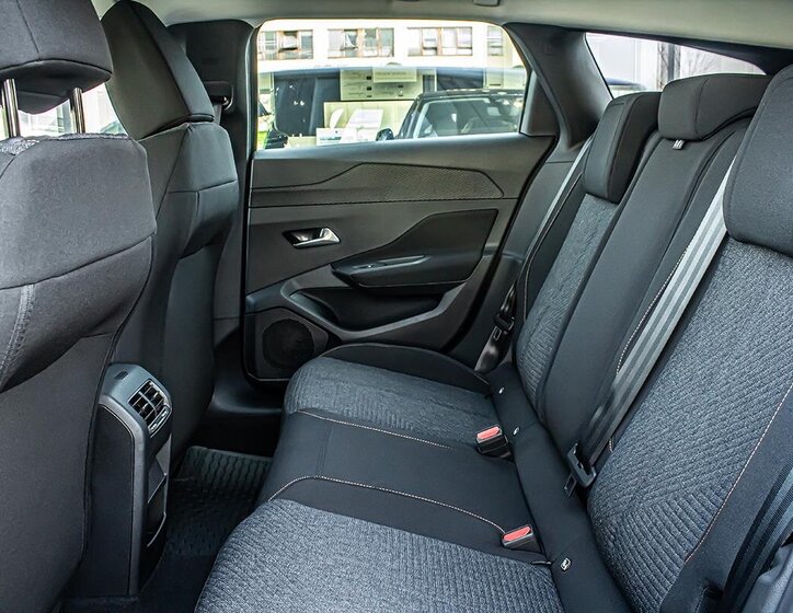 Peugeot 308 Kombi 1,2 l 107 kw