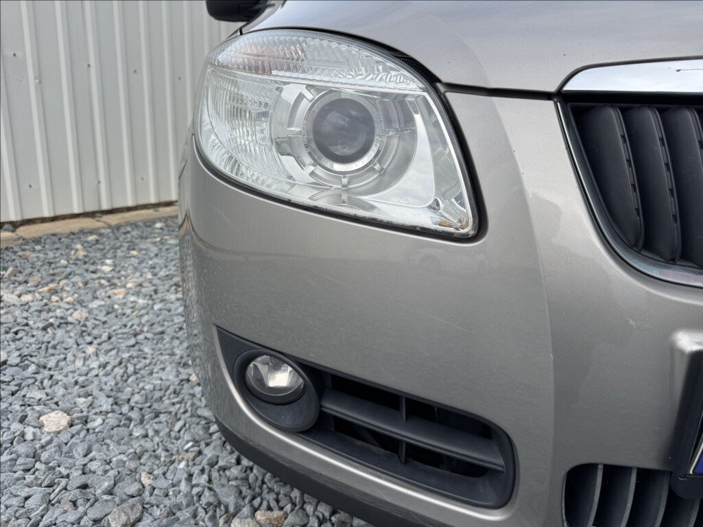 Škoda Roomster Kombi 1,2 l 51 kw