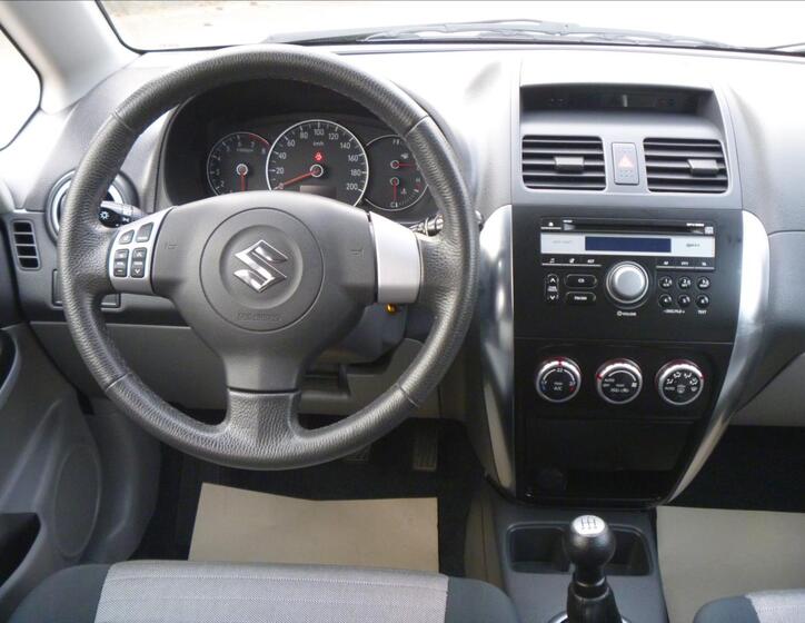 Suzuki SX4 15