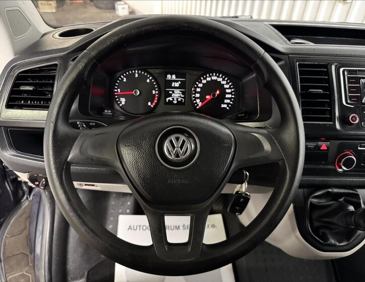 Volkswagen Transporter 17
