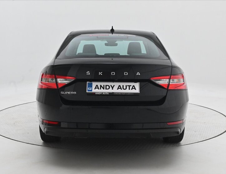 Škoda Superb Liftback 2,0 l 110 kw