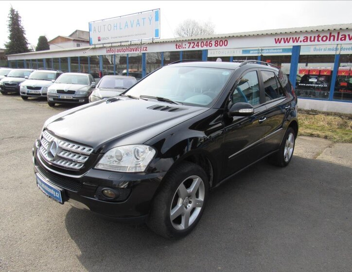 Mercedes-Benz Třídy M SUV / Terénní 3,0 l 165 kw