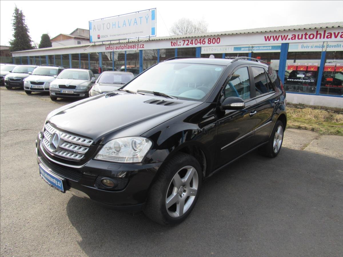 Mercedes-Benz Třídy M SUV / Terénní 3,0 l 165 kw