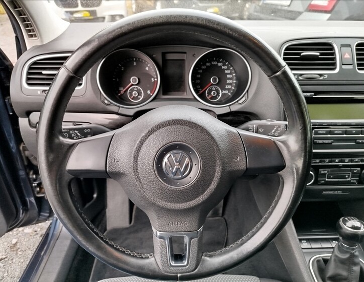 Volkswagen Golf 18