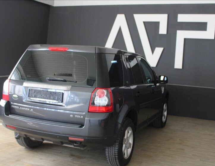 Land Rover Freelander SUV / Terénní 2,2 l 112 kw