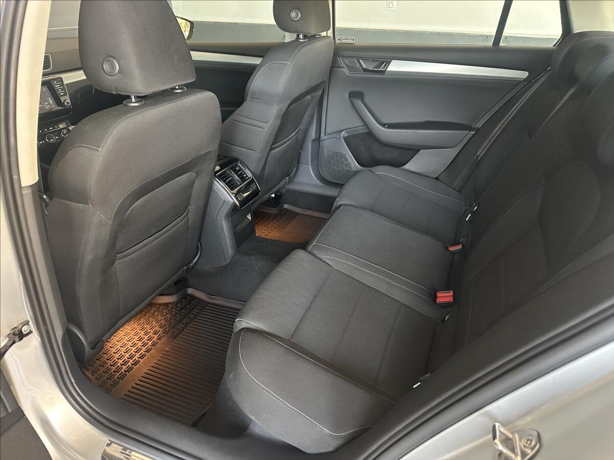 Škoda Superb Kombi 2,0 l 110 kw