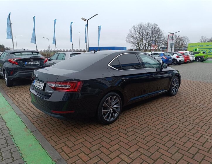 Škoda Superb Liftback 2,0 l 140 kw