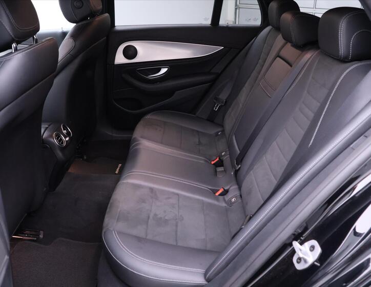 Mercedes-Benz Třídy E 17