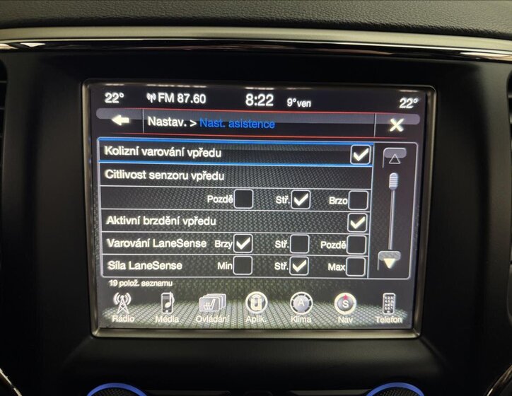 Jeep Grand Cherokee 23