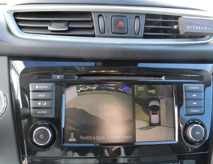 Nissan Qashqai SUV / Terénní 1,3 l 117 kw