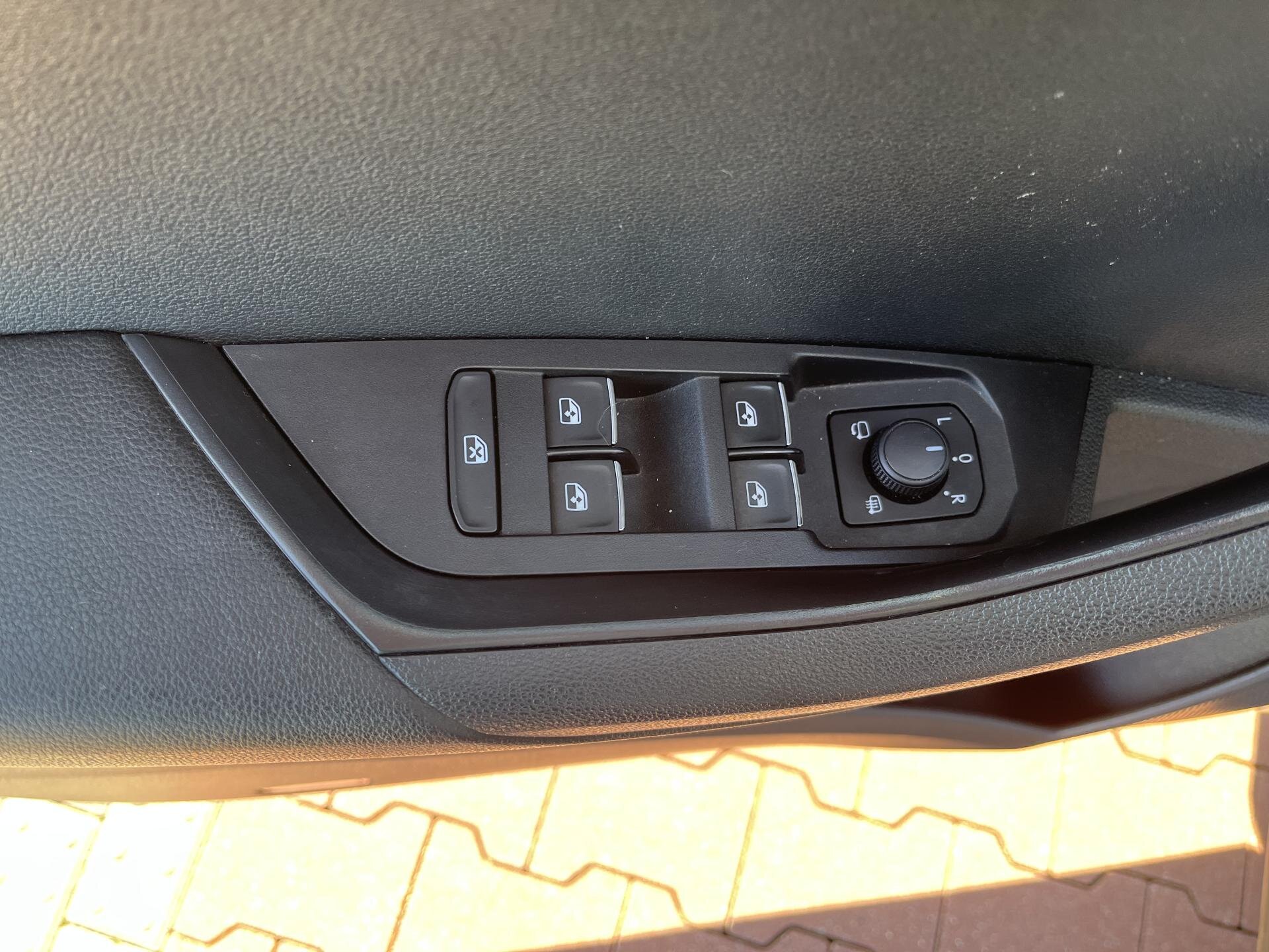 Škoda Karoq SUV / Terénní 1,5 l 110 kw