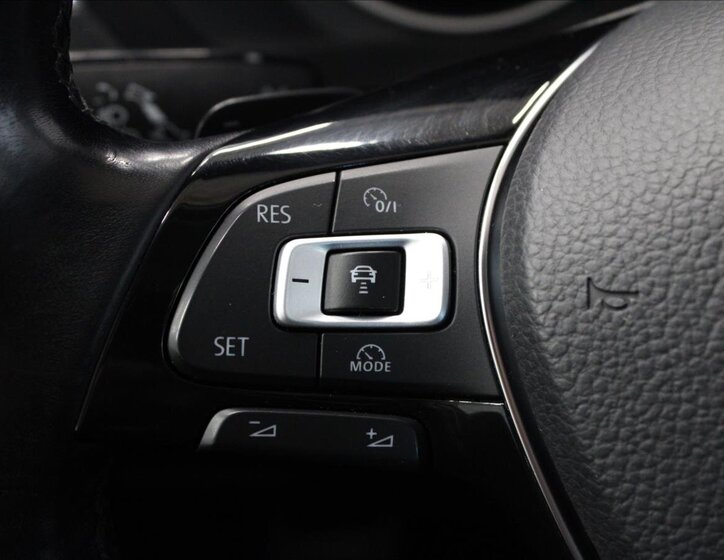 Volkswagen Tiguan 18