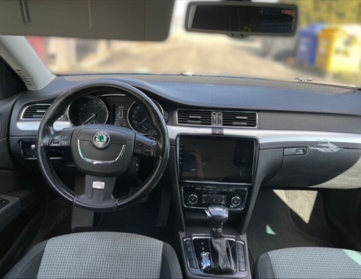 Škoda Superb Kombi 2,0 l 103 kw