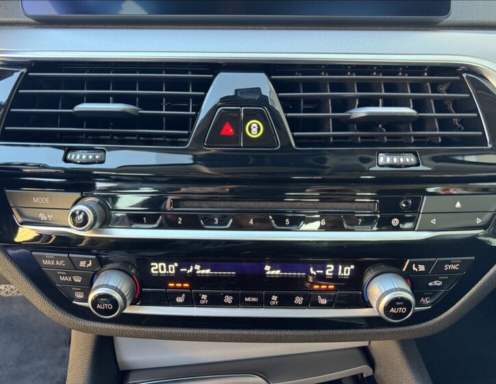 BMW Řada 5 Sedan 3,0 l 195 kw