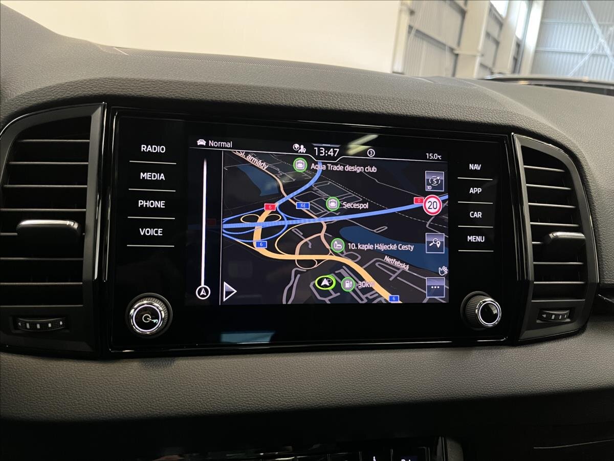 Škoda Karoq SUV / Terénní 1,5 l 110 kw