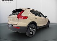 Volvo XC40 SUV / Terénní 2,0 l 120 kw