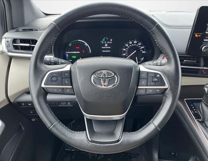 Toyota Sienna MPV 2,5 l 180 kw