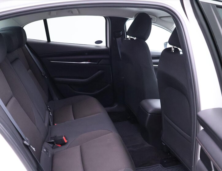 Mazda 3 Sedan 2,0 l 137 kw