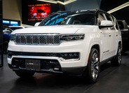 Jeep Grand Wagoneer 1