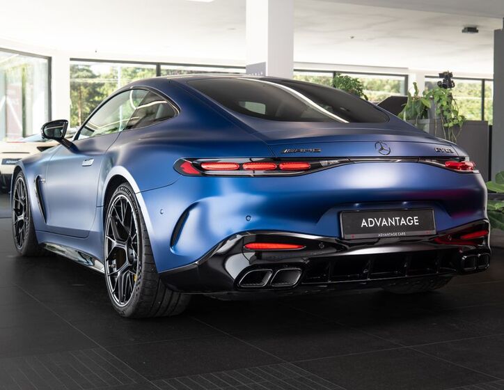 Mercedes-Benz AMG GT 4