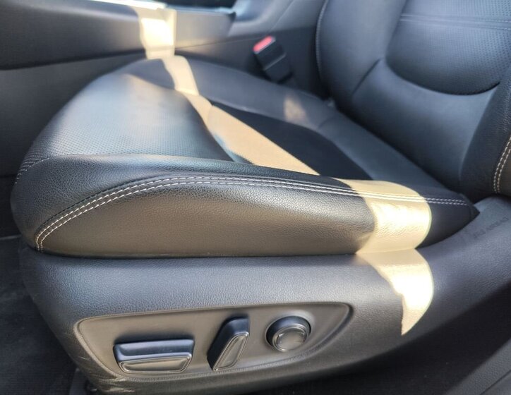 Toyota RAV4 SUV 2,5 l 163 kw