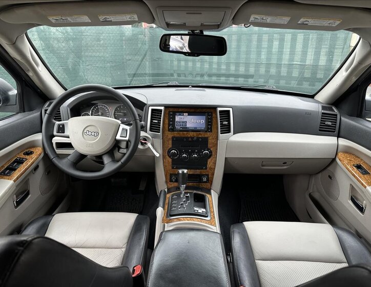 Jeep Grand Cherokee 14