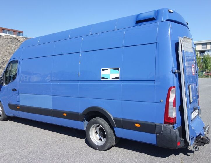 Renault Master 9