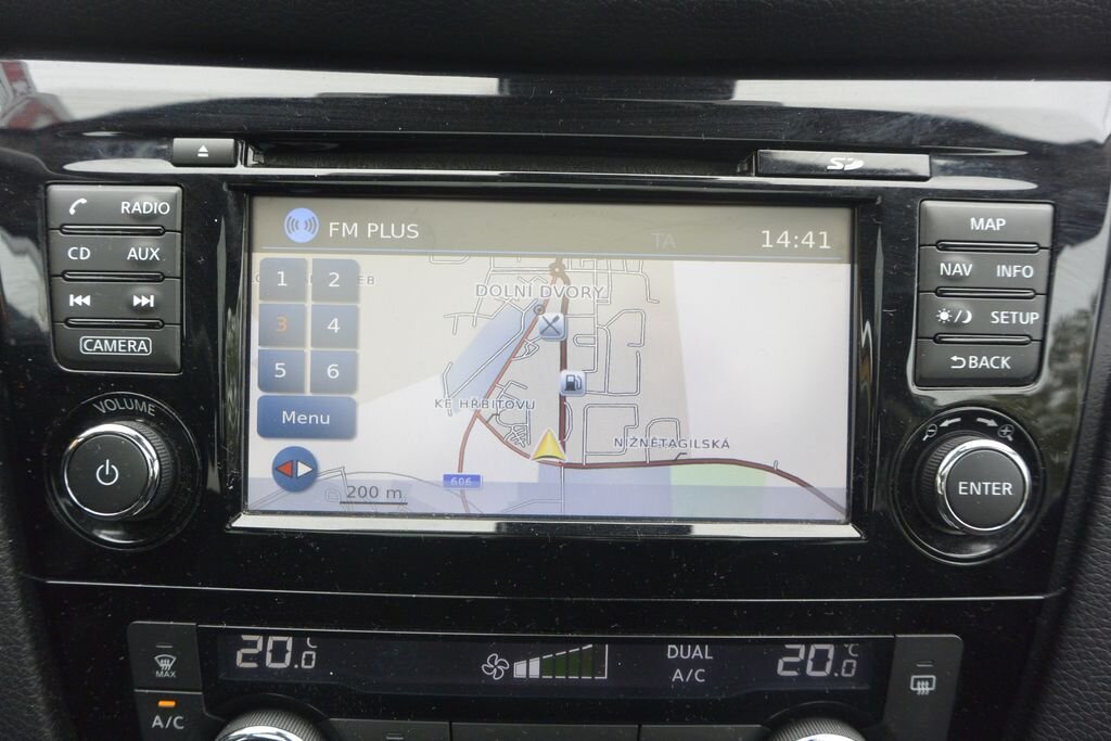 Nissan Qashqai SUV / Terénní 1,2 l 85 kw