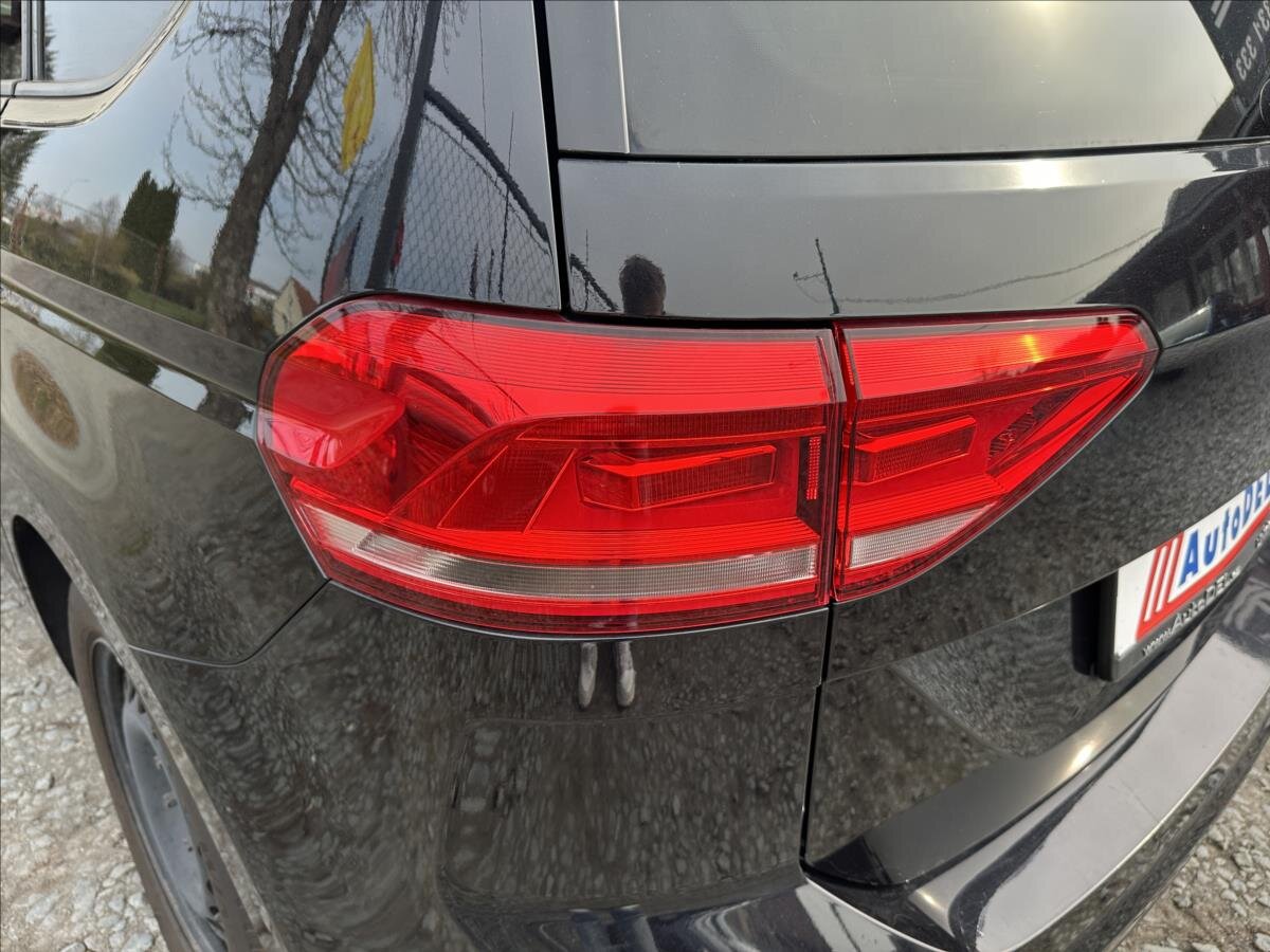 Volkswagen Touran MPV 1,2 l 81 kw