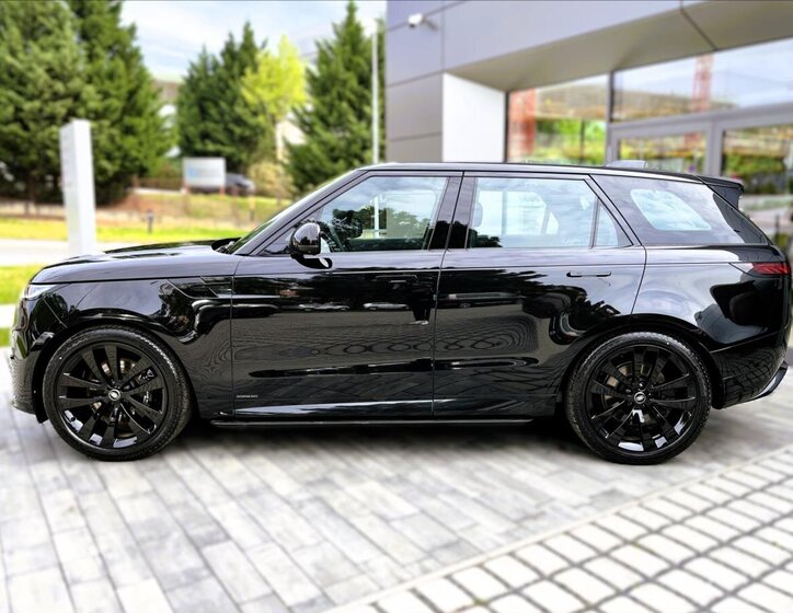 Land Rover Range Rover Sport SUV / Terénní 4,4 l 390 kw