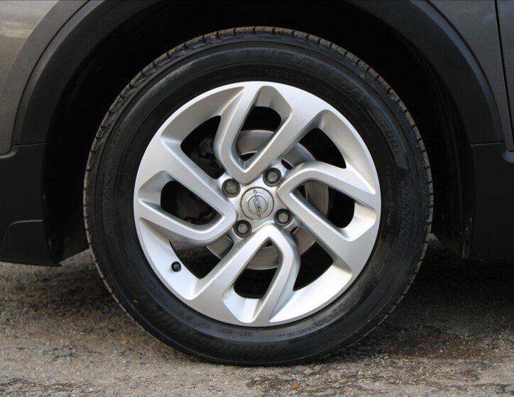 Opel Crossland X SUV / Terénní 1,2 l 61 kw