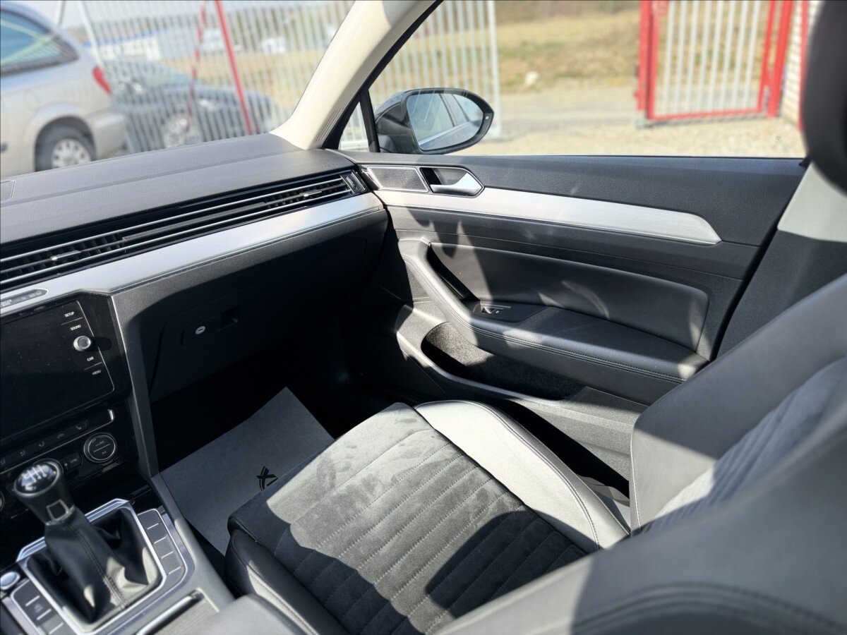 Volkswagen Passat Sedan / Limuzína 2,0 l 110 kw