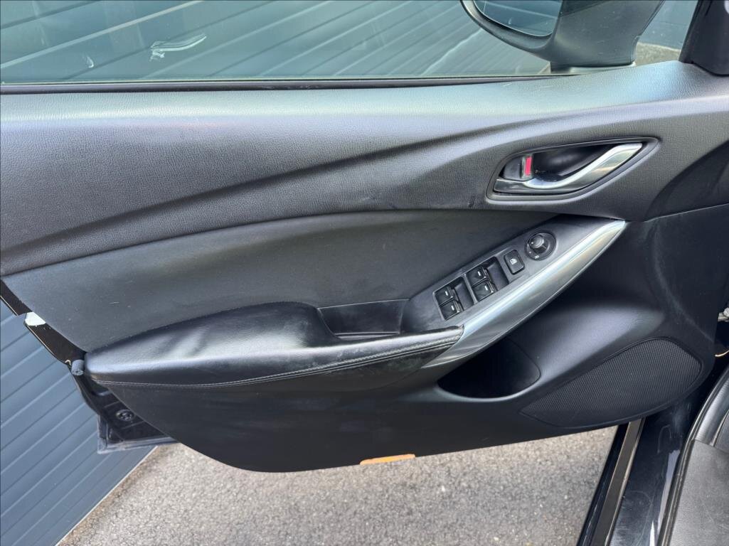 Mazda 6 Sedan / Limuzína 2,0 l 107 kw