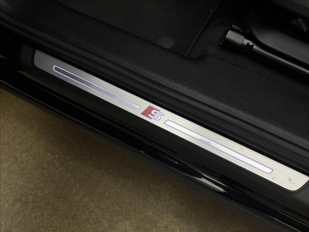 Audi Q3 SUV / Terénní 2,0 l 147 kw