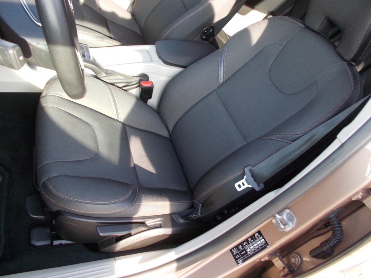 Volvo V40 Hatchback 2,0 l 88 kw