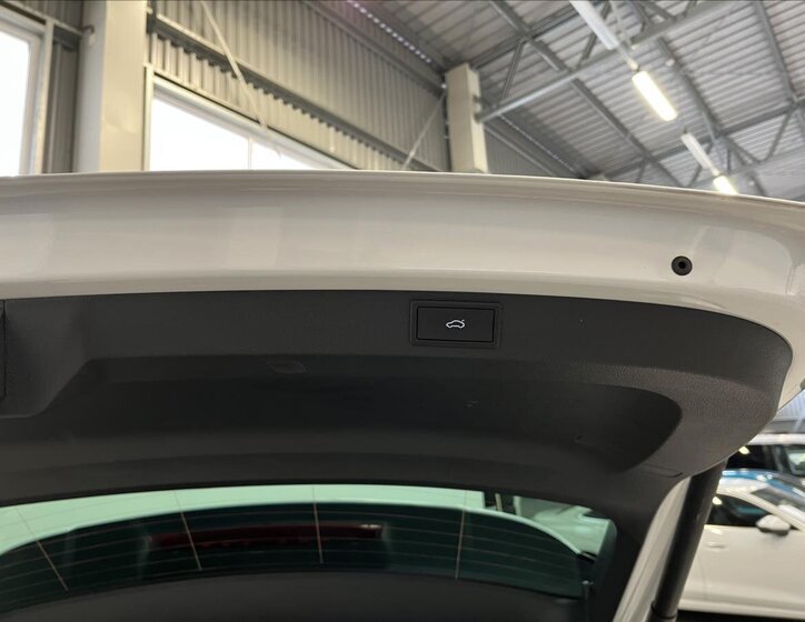 Škoda Karoq SUV / Terénní 1,5 l 110 kw