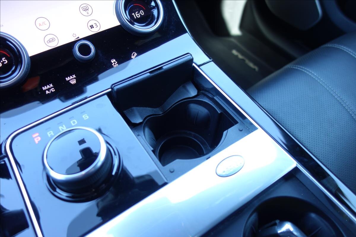 Land Rover Range Rover Velar SUV / Terénní 3,0 l 221 kw