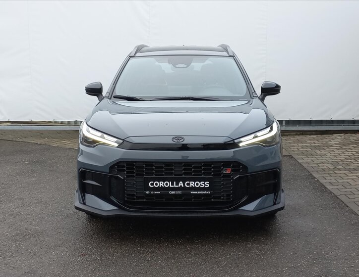 Toyota Corolla Cross CUV 2,0 l 98 kw