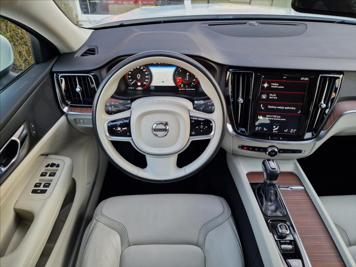 Volvo V60 Kombi 2,0 l 140 kw