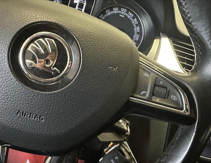 Škoda Rapid Hatchback 999,0 81 kw