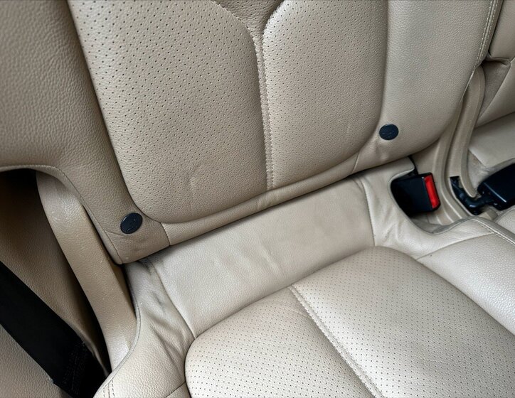 Porsche Cayenne Kombi 4,8 l 294 kw