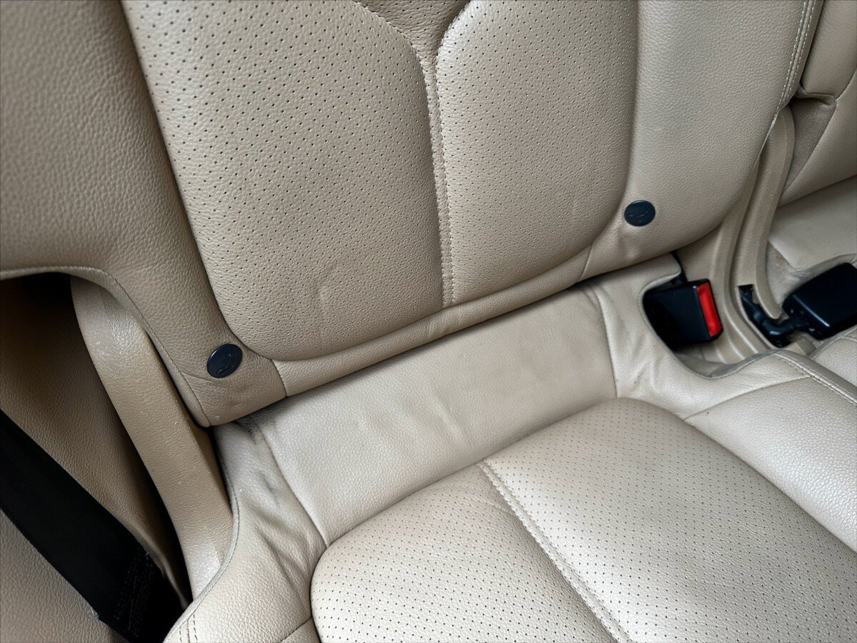 Porsche Cayenne Kombi 4,8 l 294 kw