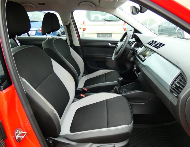 Škoda Fabia 12