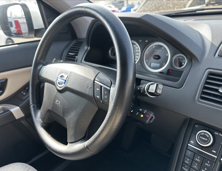 Volvo XC90 24