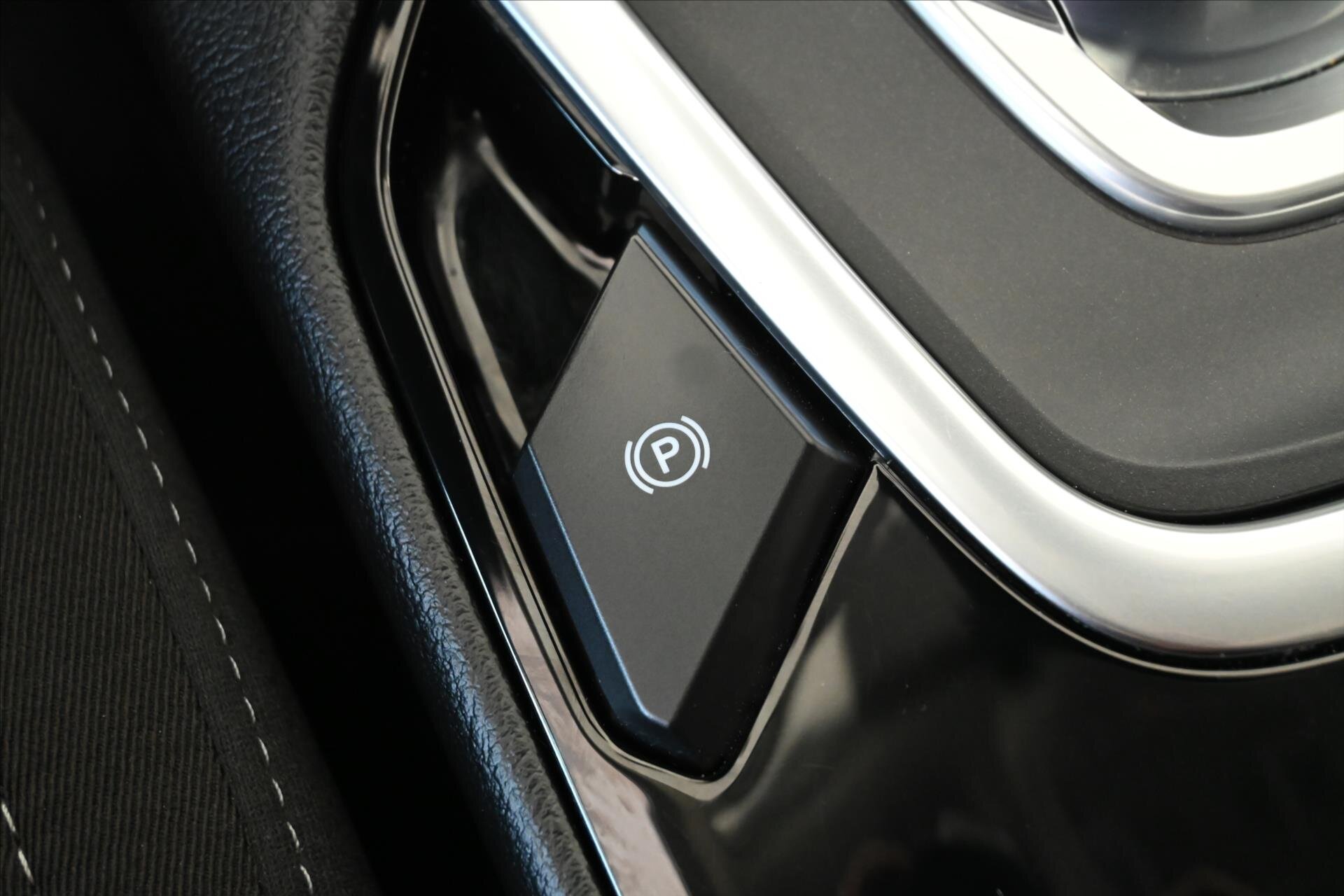 Ford S-MAX MPV 2,0 l 110 kw