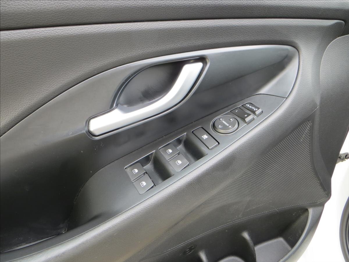 Hyundai i30 Kombi 998,0 88 kw