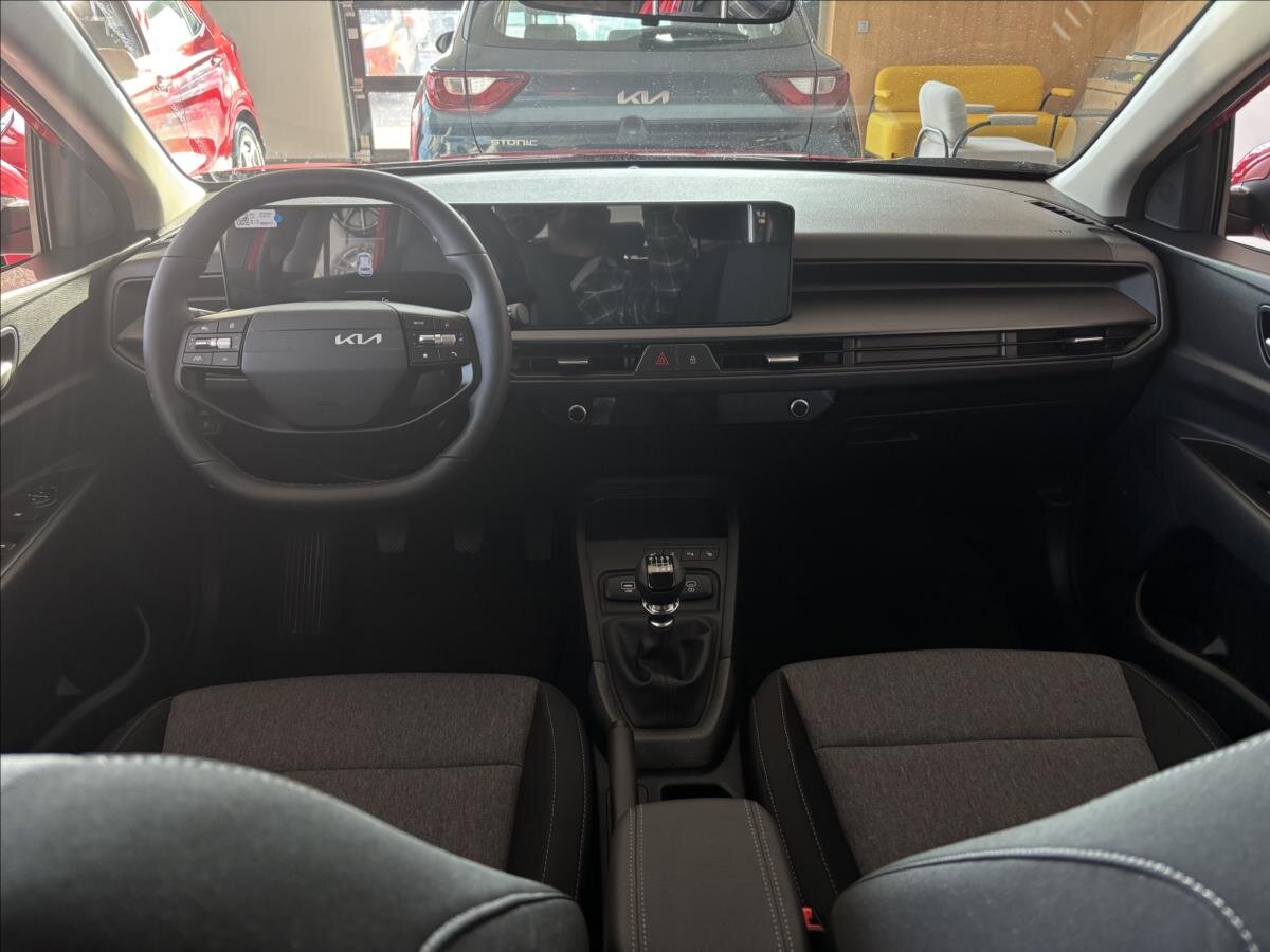 KIA Stonic CUV / Crossover 999,0 74 kw