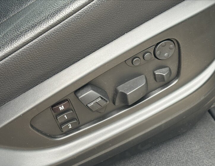 BMW X6 SUV / Terénní 3,0 l 180 kw