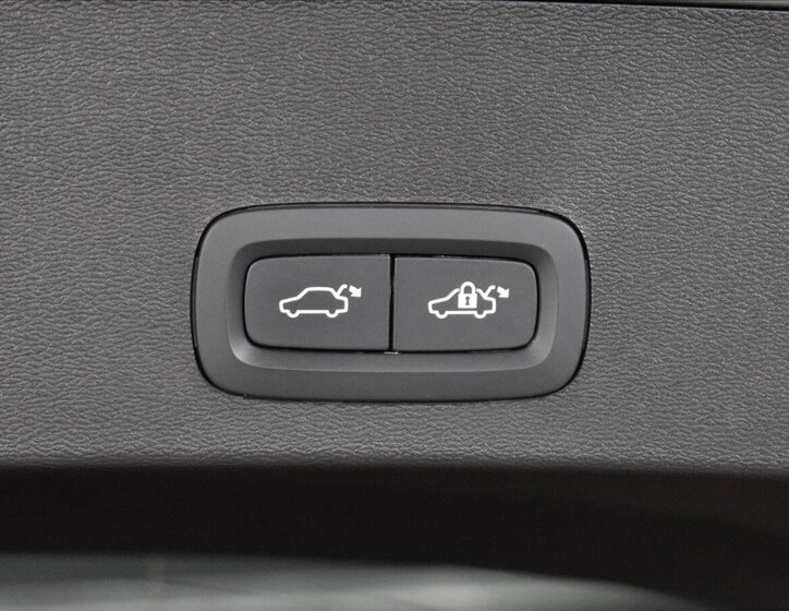 Volvo EX40 SUV 0,0 185 kw